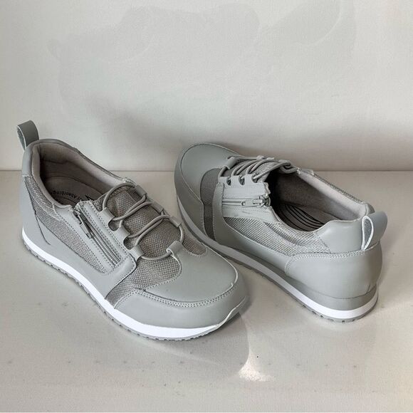 Easy Street McKinley Slip Resistant Oxfords - Picture 3 of 7